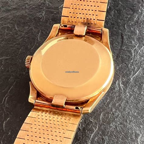 Patek Philippe Calatrava Gold Bracelet .